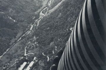 dell'impianto Telessio-Rosone<br>con salto di 1217 m.<br>Vista sulla centrale di Rosone